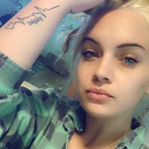 Meet your Posher, Rebecca